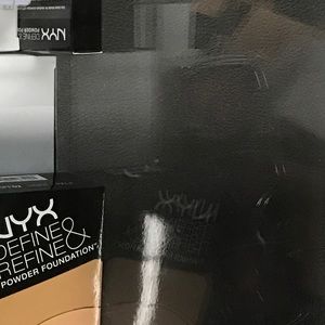 Meet your Posher, Carl